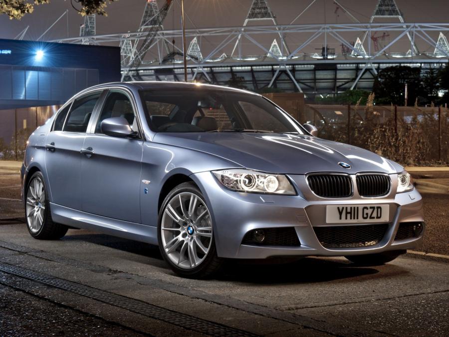  BMW 318i Sedan Performance Edition 2011 года  (фото 4 из 5)